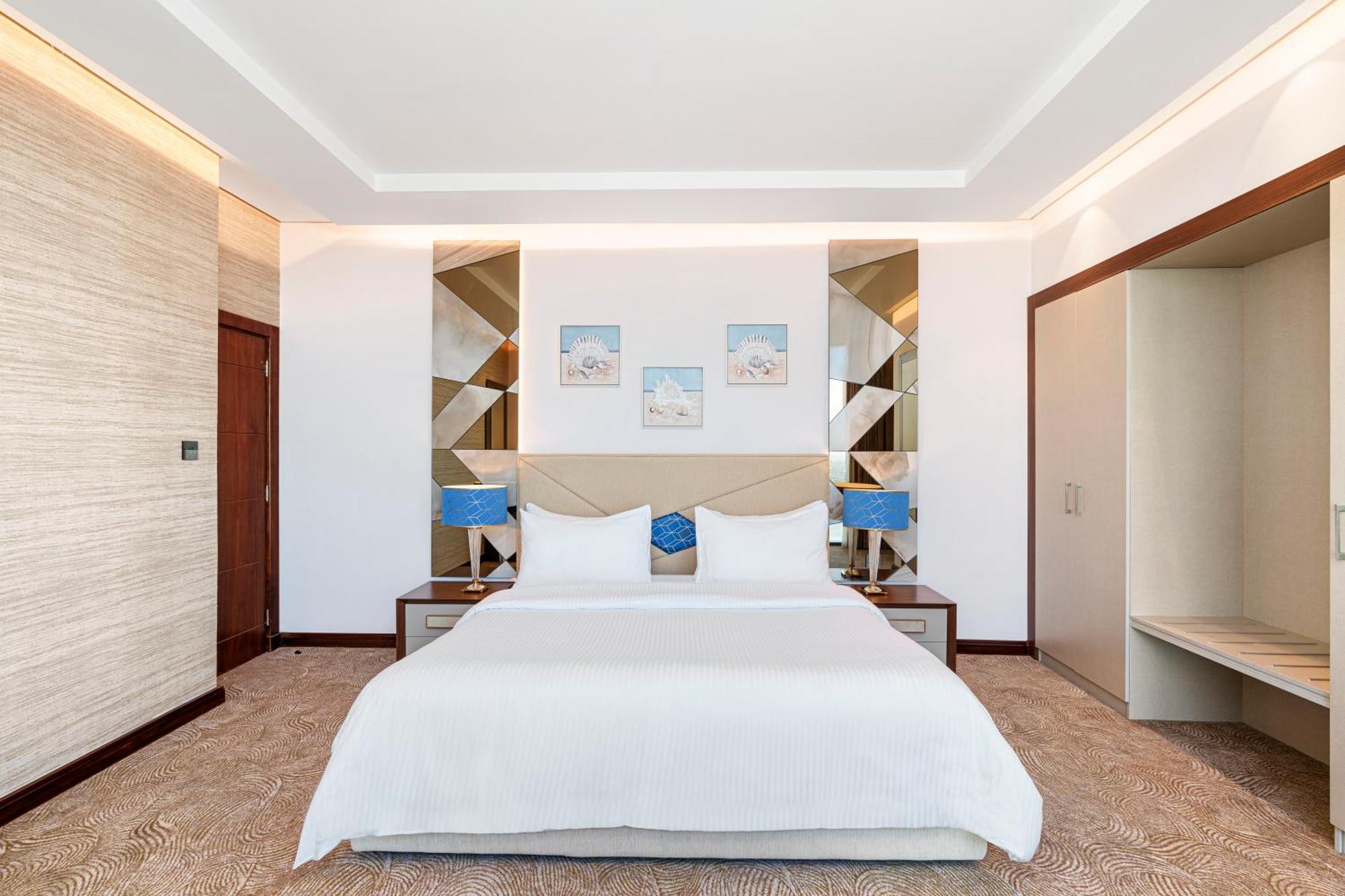 Rixos Premium Alamein El Alamein Phòng bức ảnh A bedroom at the hotel